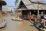 Vendors At Pattaya Floating Market 004
